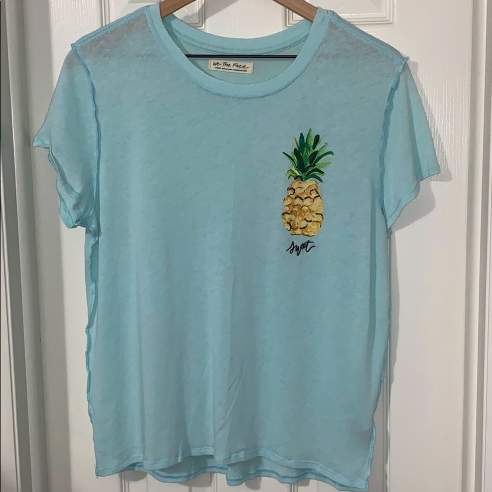 *SWEET* We The Free T-Shirt